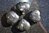 [1] Starburst Flash Nuummite Crystal Puffy Heart / Palm Stone ZENERGY GEMS